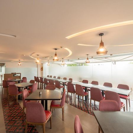 Hotel Visakka Palani Eksteriør billede