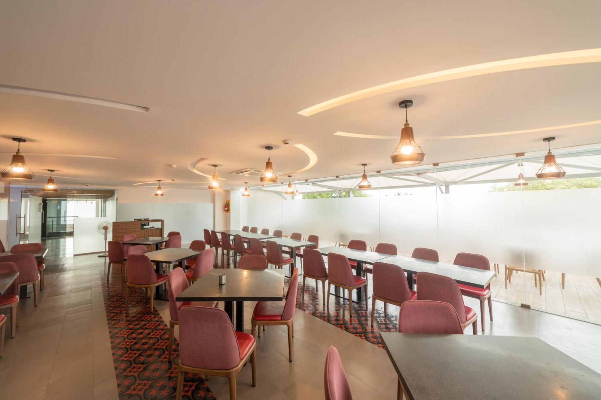 Hotel Visakka Palani Eksteriør billede